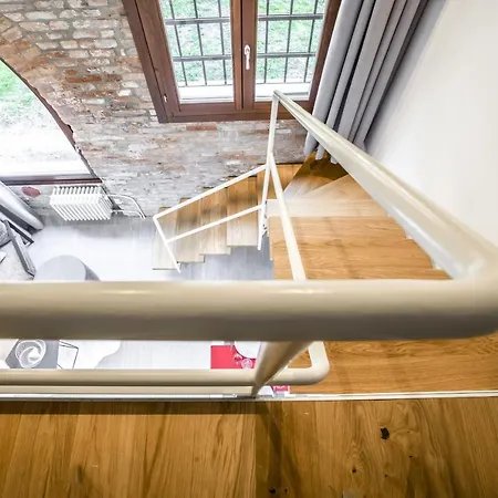 Industrial Loft R&r Apartment